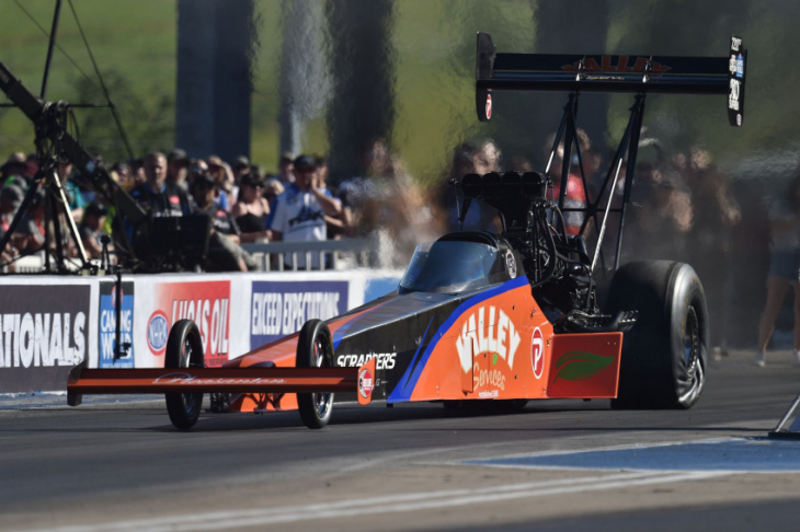 nhra topeka friday qualifying results: mike salinas takes early no. 1 in top fuel