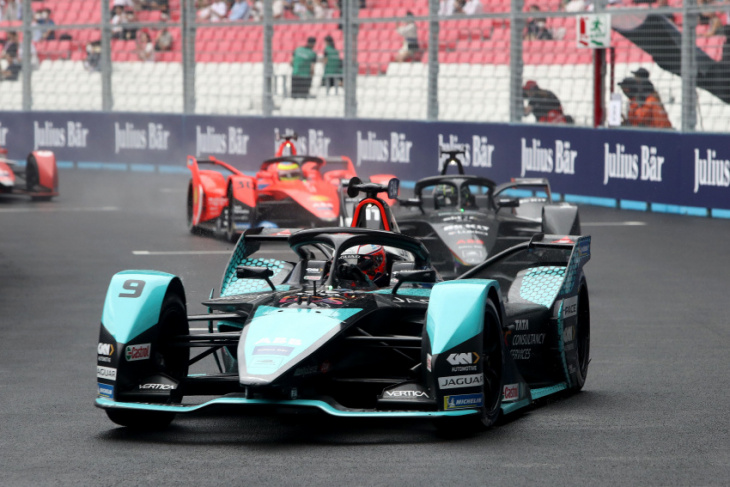 mitch evans keeps slim formula e title hopes alive with win in seoul