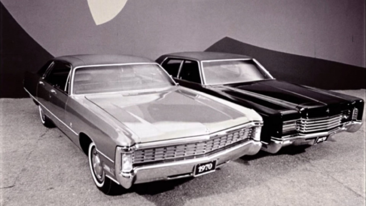 see how the 1970 imperial trashes the lincoln continental