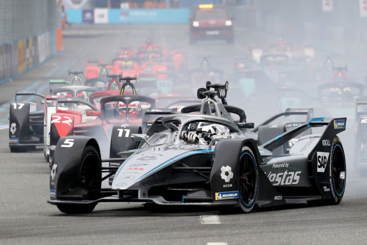 stoffel vandoorne cruises to formula e season championship