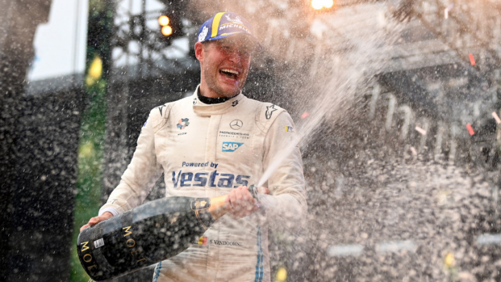 stoffel vandoorne wins formula e title as mercedes leaves the sport