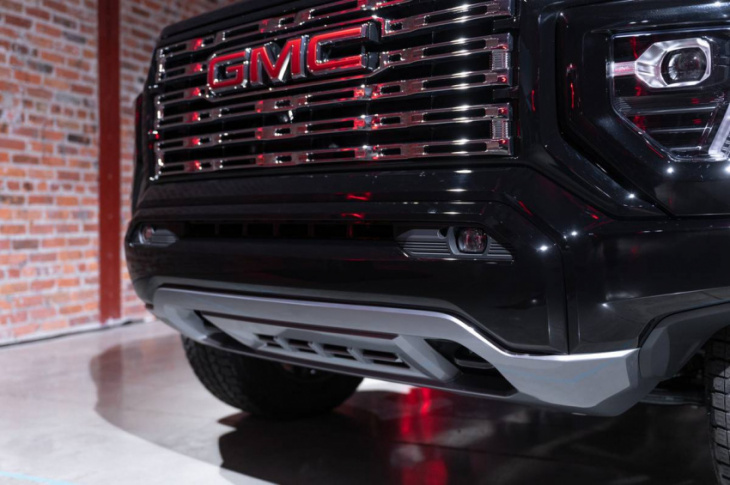 2023 gmc canyon up close: abandoning the streets for the hills