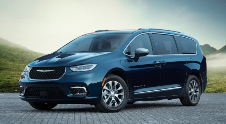 the chrysler pacifica is the second best-selling minivan, but why?