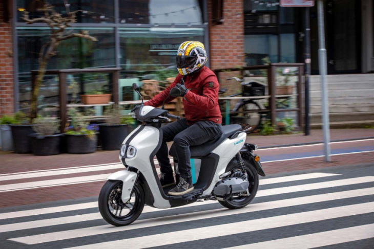 yamaha neo's electric scooter review – move electric