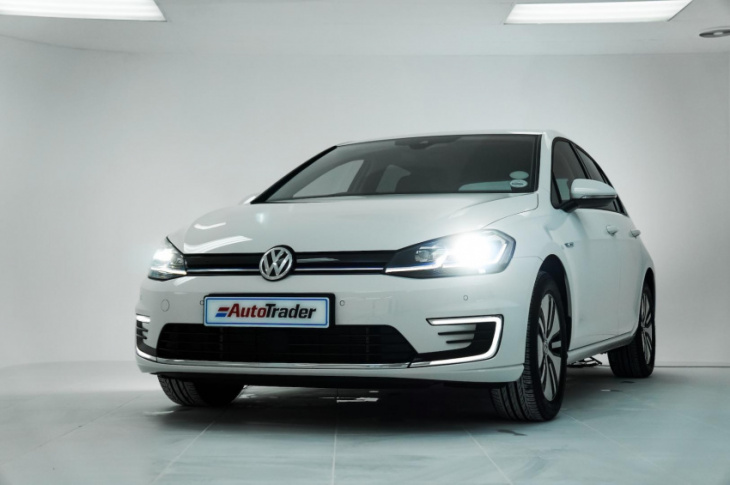 how do you charge a volkswagen e-golf?