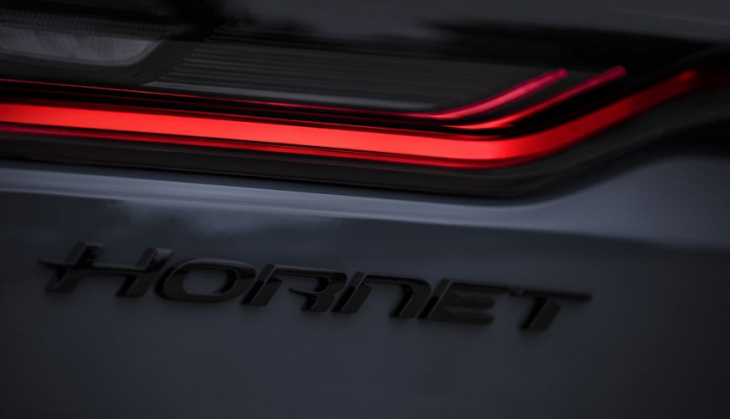 why dodge is trying so hard to make the hornet crossover fun