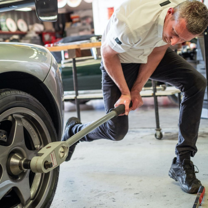 go behind the scenes as rm sotheby’s inspects a pre-sale mclaren f1