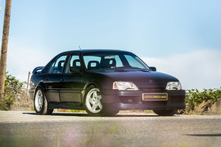 the lotus carlton is built for absolutely bludgeoning speed