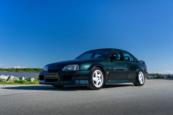 the lotus carlton is built for absolutely bludgeoning speed