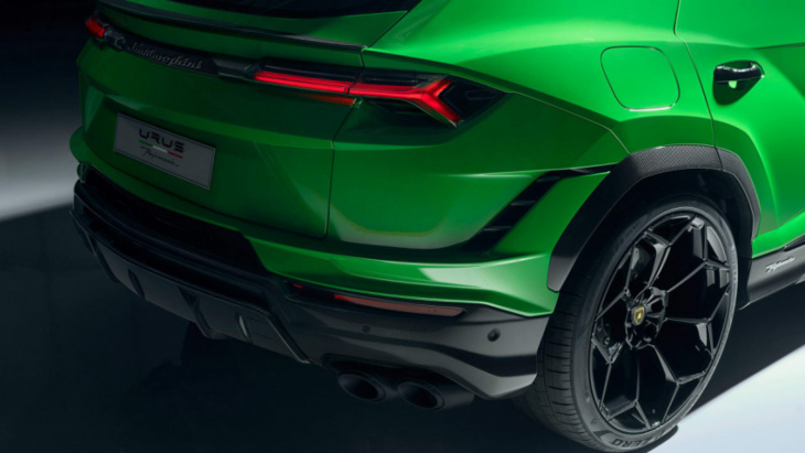 lamborghini urus performante revealed – features more power and less weight