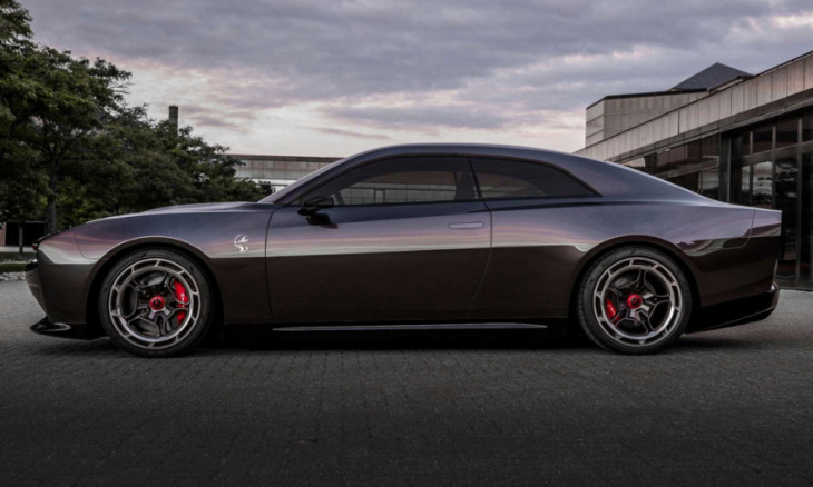 did dodge just commit automotive treason with the charger daytona srt concept?