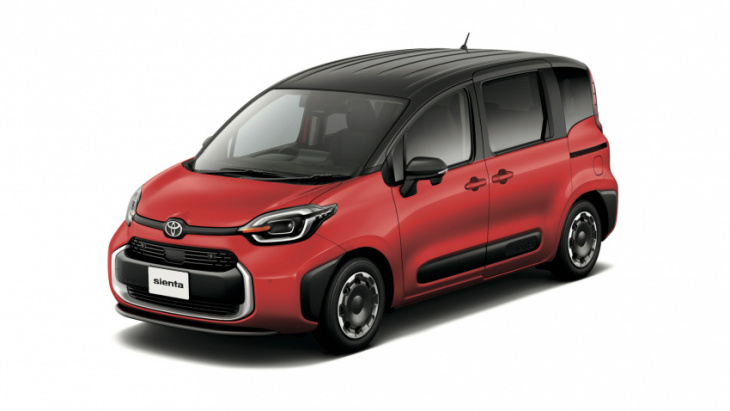 all-new 2022 toyota sienta launched in japan - can fit a 27-inch mtb inside