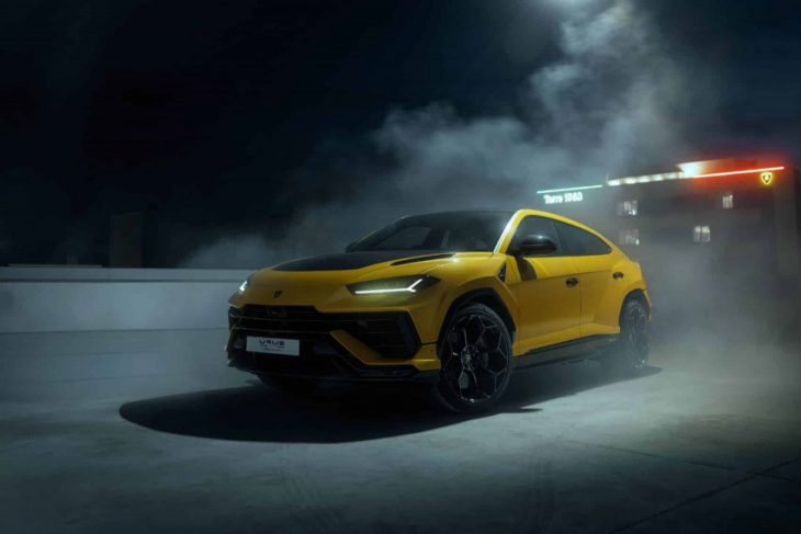 lamborghini urus performante debuts with new rally drive mode, increased downforce & wider stance