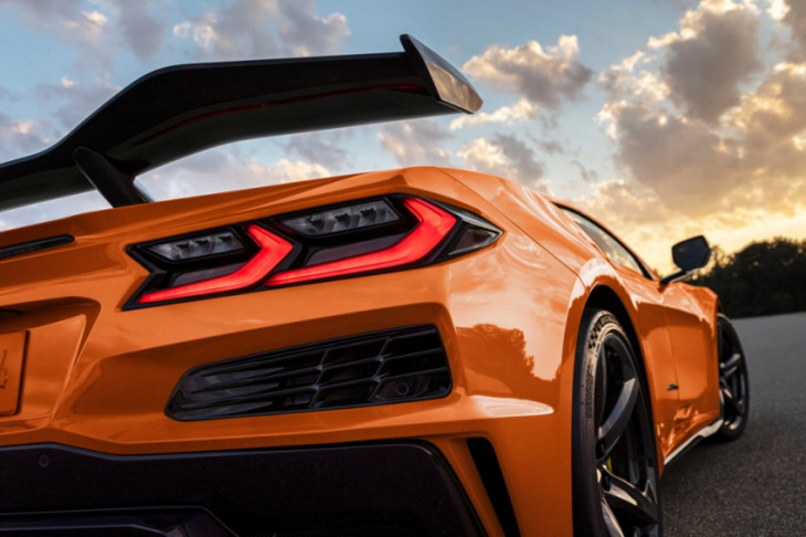 chevy dealers auctioning off c8 corvette z06 allocations amid overwhelming demand
