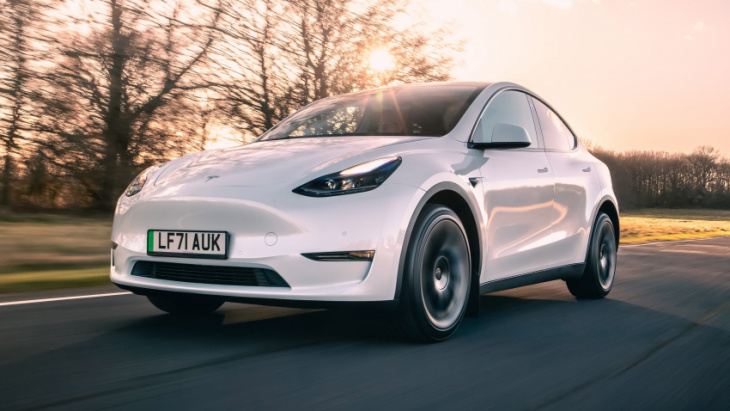 you can now buy the cheaper single-motor tesla model y in the uk