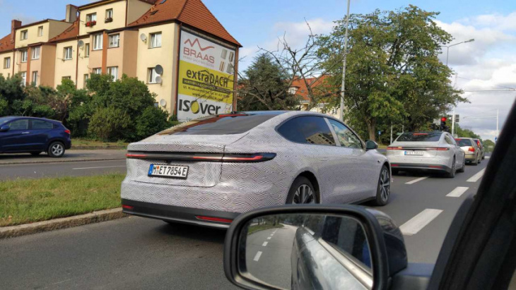 nio et7 prototypes spotted testing in poland
