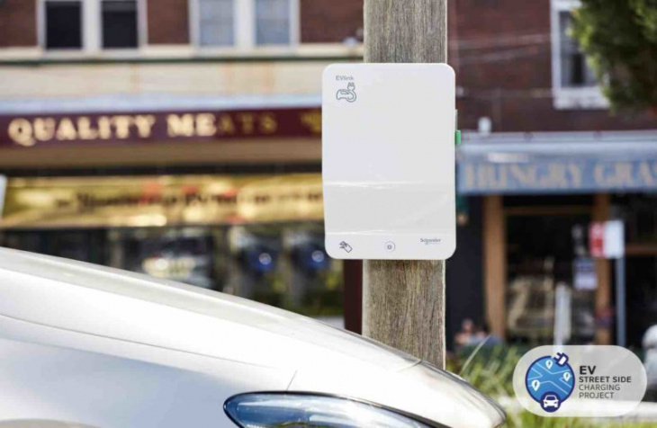 ev chargers to be mounted on power poles to help households with no parking