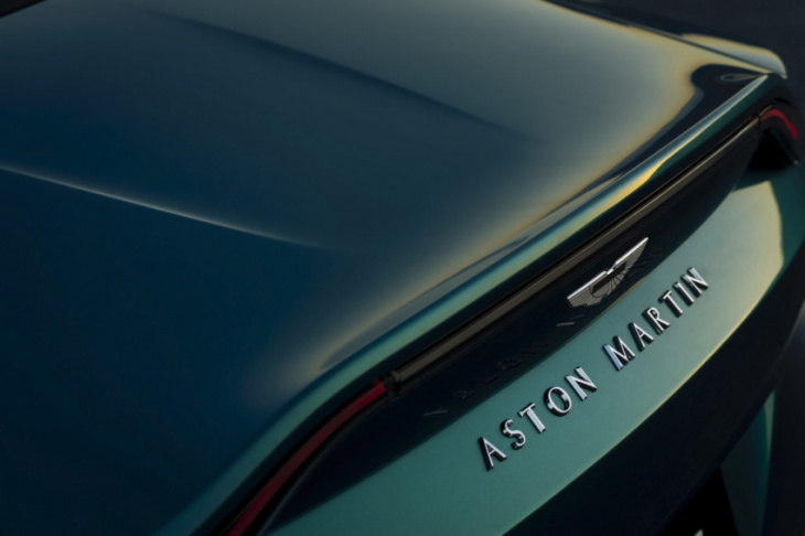 geely buys 7.6% stake in aston martin