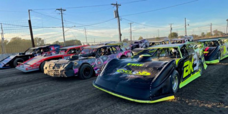 56 cars on track for dirtcar fall nationals