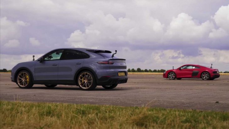 audi r8 rwd battles porsche cayenne turbo gt with awd in drag races