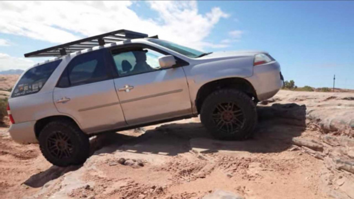 old acura mdx is an unlikely hero tackling hell's revenge at moab