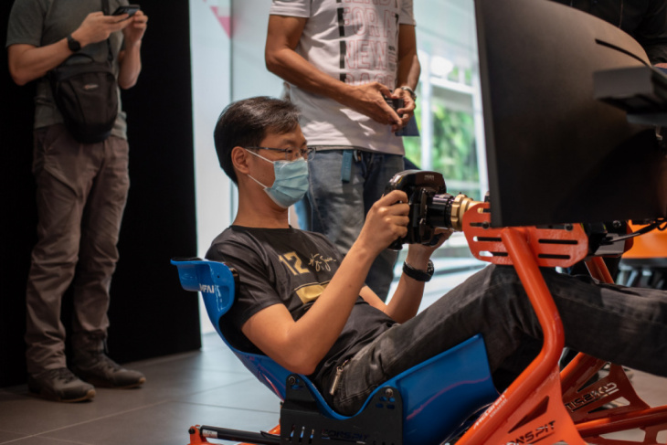 take part in mclaren singapore’s f1 sim racing challenge