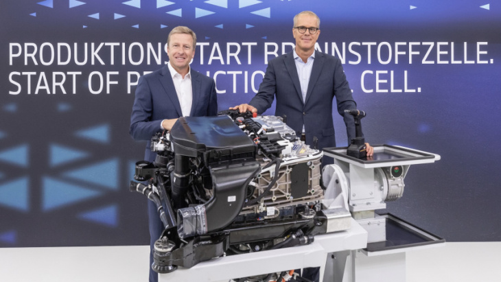 bmw is still persisting with hydrogen fuel cells