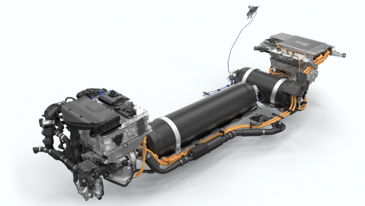 bmw is still persisting with hydrogen fuel cells