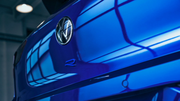 2023 volkswagen golf r 20th anniversary edition revealed with sunroof delete