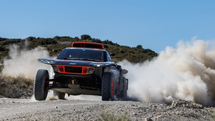 audi’s mad rs q e-tron off-road racer is now even quicker
