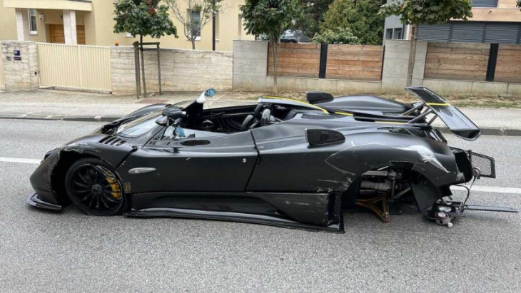 pagani zonda hp barchetta worth $17m crashes during supercar event