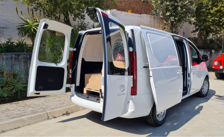 hands-on with hyundai’s new staria panel van – everything you can use it for