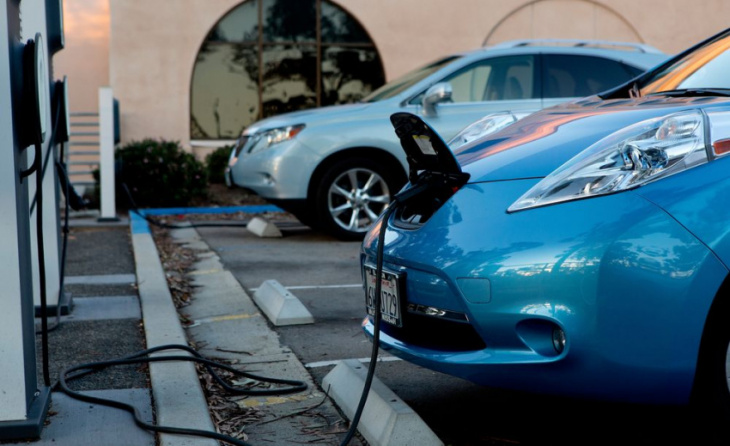 your guide to charging an electric car