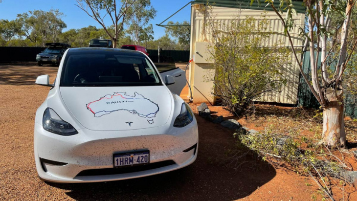 first model y owners to do “big lap” of australia highlight ev charging “desolation”