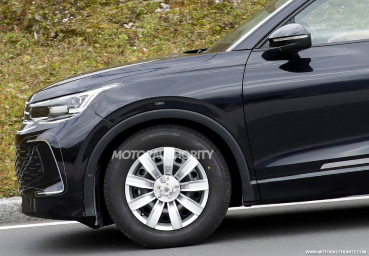 2025 volkswagen tiguan spy shots: redesigned crossover spotted for first time