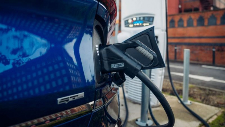 switching to an ev can save households thousands on fuel costs
