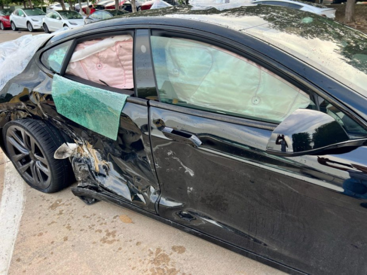 $155,000 tesla model s plaid totaled after service tech takes a spin