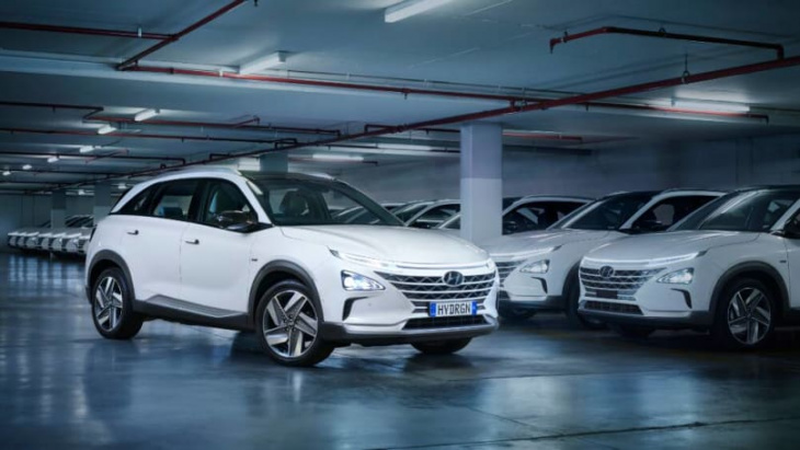 hydrogen vs electric cars: what's the difference and which is better?