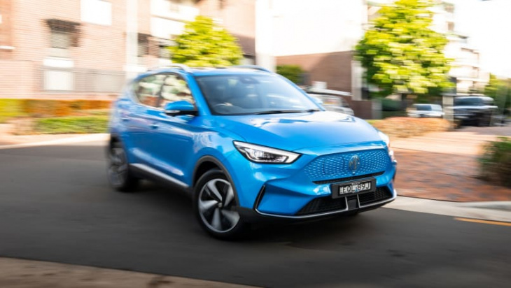 android, watch out, byd atto 3! shock eleventh-hour price-drop for new 2023 mg zs electric car! will this be australia's most popular ev?