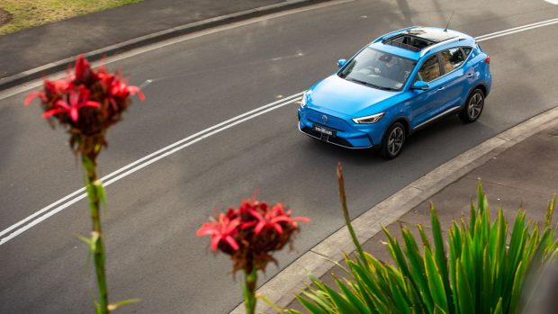 mg zs ev price slashed to remain australia’s cheapest electric car, besting byd atto 3