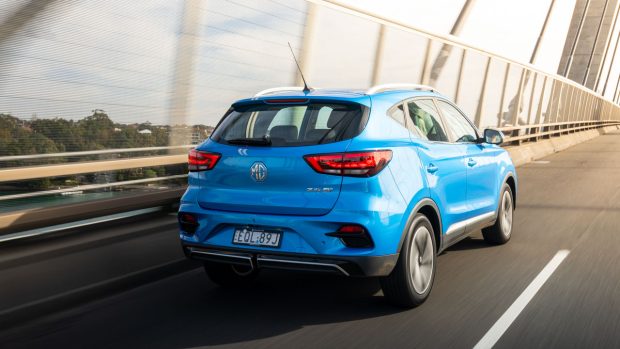 mg zs ev price slashed to remain australia’s cheapest electric car, besting byd atto 3