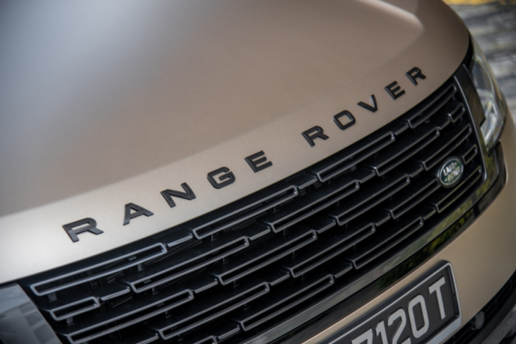 range rover 4.4 v8 autobiography lwb drive review : en vogue