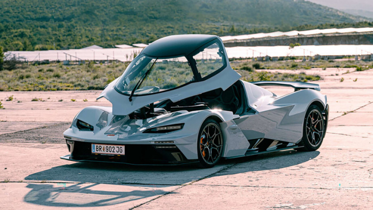 ktm x‑bow gt‑xr has 500ps and a jet canopy