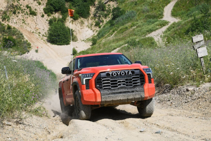 toyota tundra sales outpacing every pickup truck from detroit