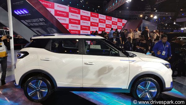 mahindra xuv400 unveil today - likey to be positioned between nexon ev & mg zs ev