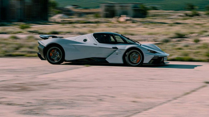 ktm x-bow gt-xr debuts as a road legal track toy with audi power