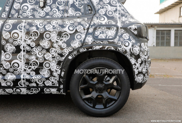 2024 jeep avenger spy shots: baby jeep with gas and electric options in the works