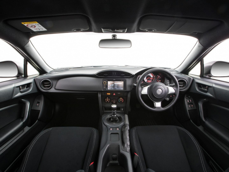 android, nissan 370z vs toyota gt86 vs ford mustang: which one has the best infotainment system?