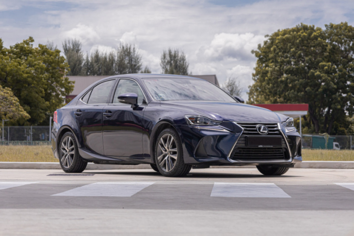 android, motorist car buyer's guide: lexus is200t