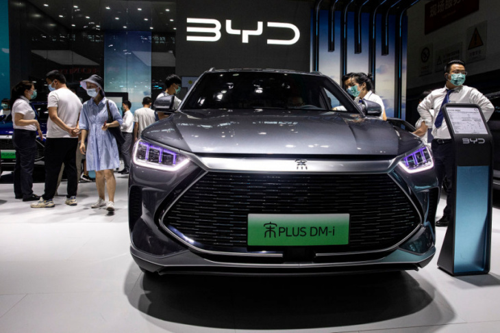 china's byd strikes deal to build ev factory in thailand for 2024 production